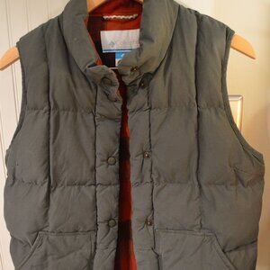 Columbia Vest with Buffalo Plaid Lining - Size Medium
